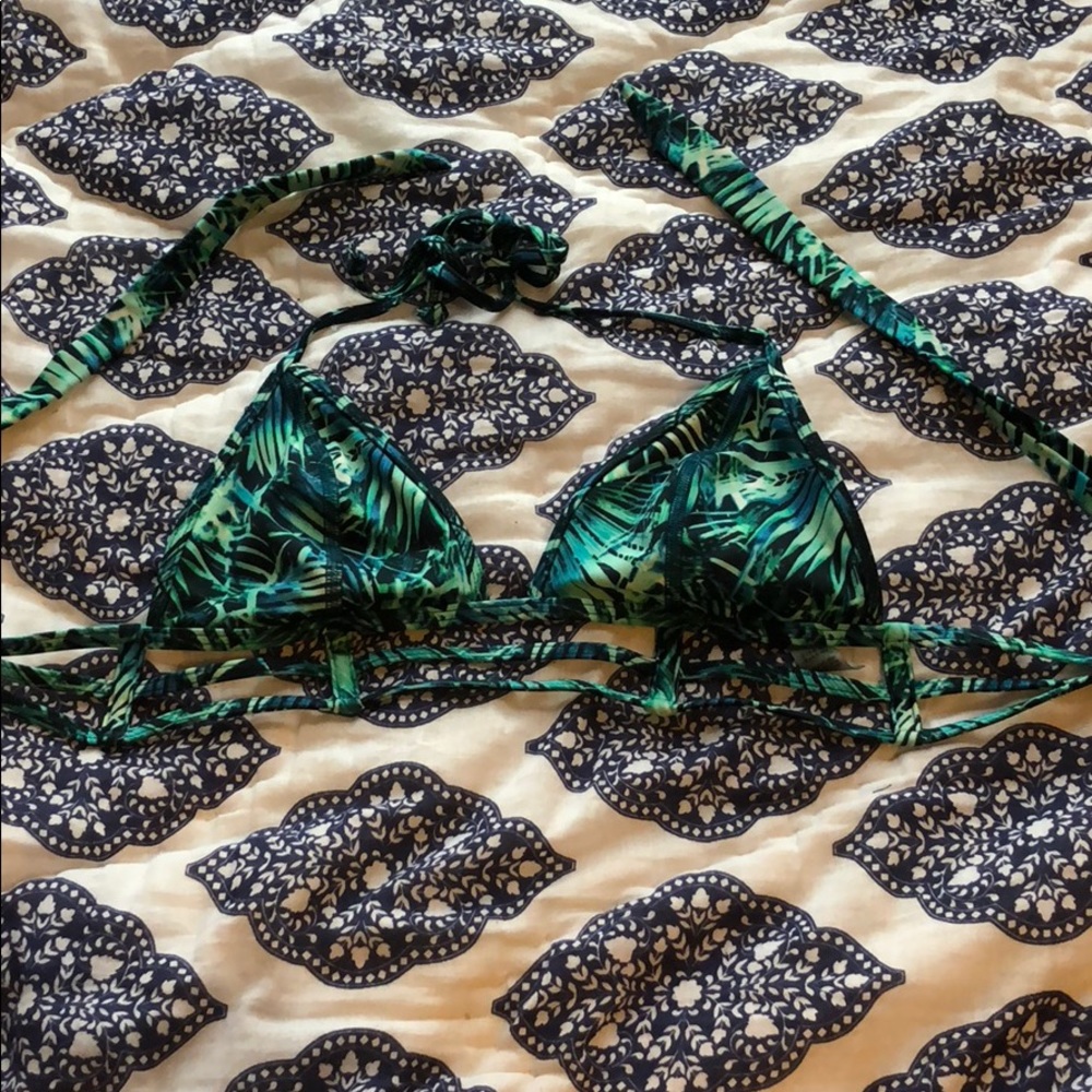 Victoria’s Secret Bikini Top
